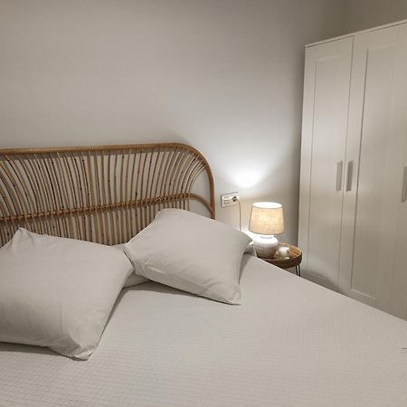 Apartamentos Madreselva Fernan Perez Esterno foto