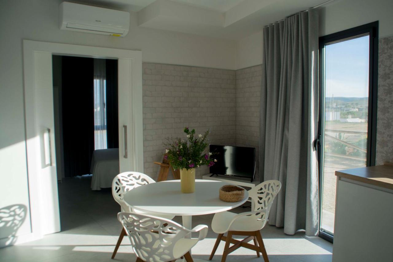 Apartamentos Madreselva Fernan Perez Esterno foto