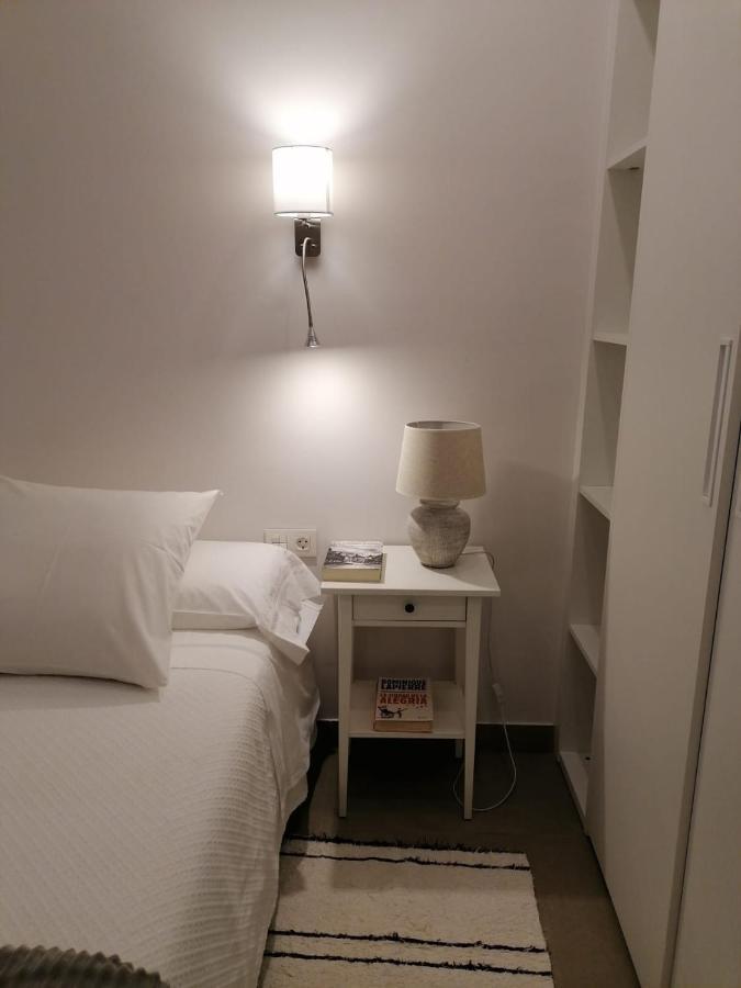 Apartamentos Madreselva Fernan Perez Esterno foto