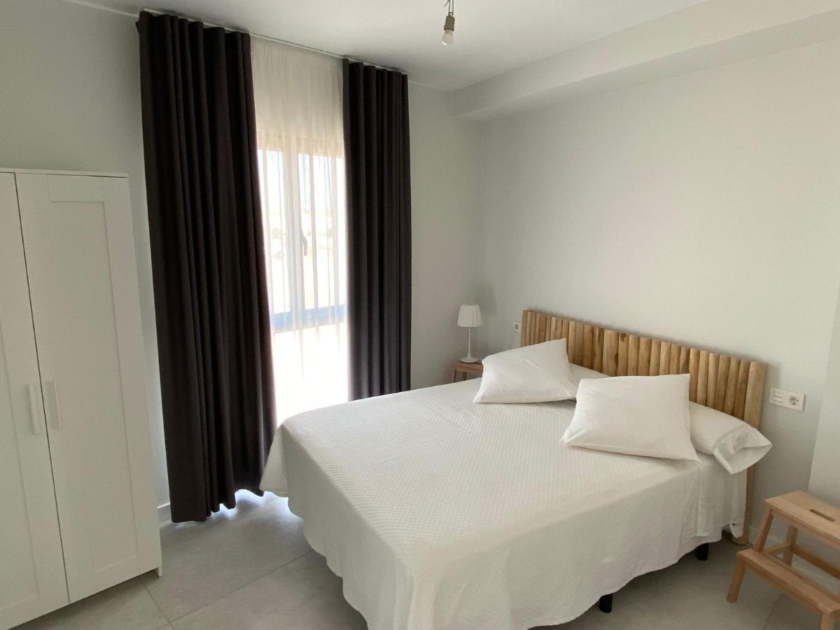Apartamentos Madreselva Fernan Perez Esterno foto
