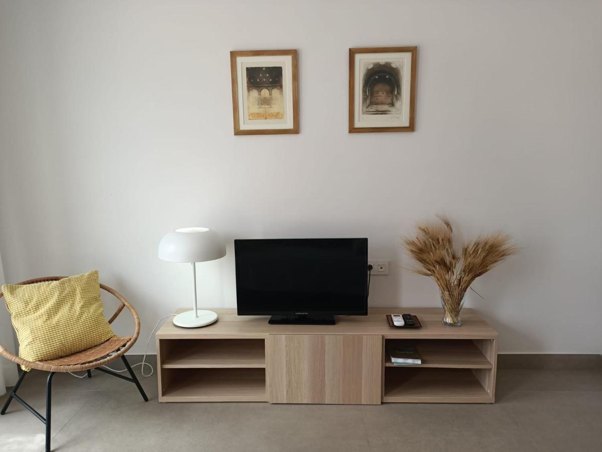 Apartamentos Madreselva Fernan Perez Esterno foto