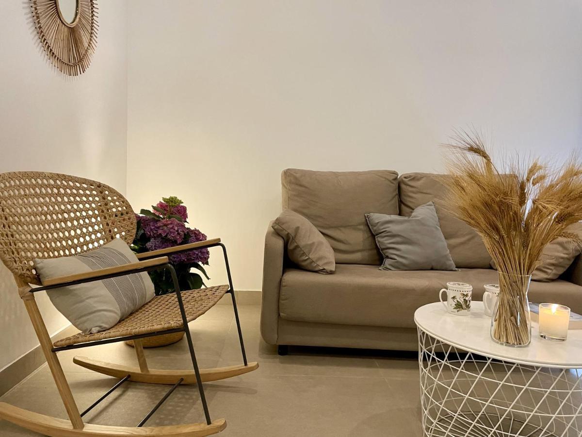 Apartamentos Madreselva Fernan Perez Esterno foto