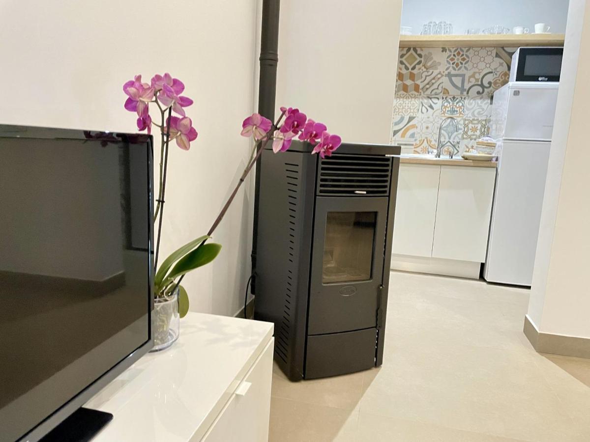 Apartamentos Madreselva Fernan Perez Esterno foto