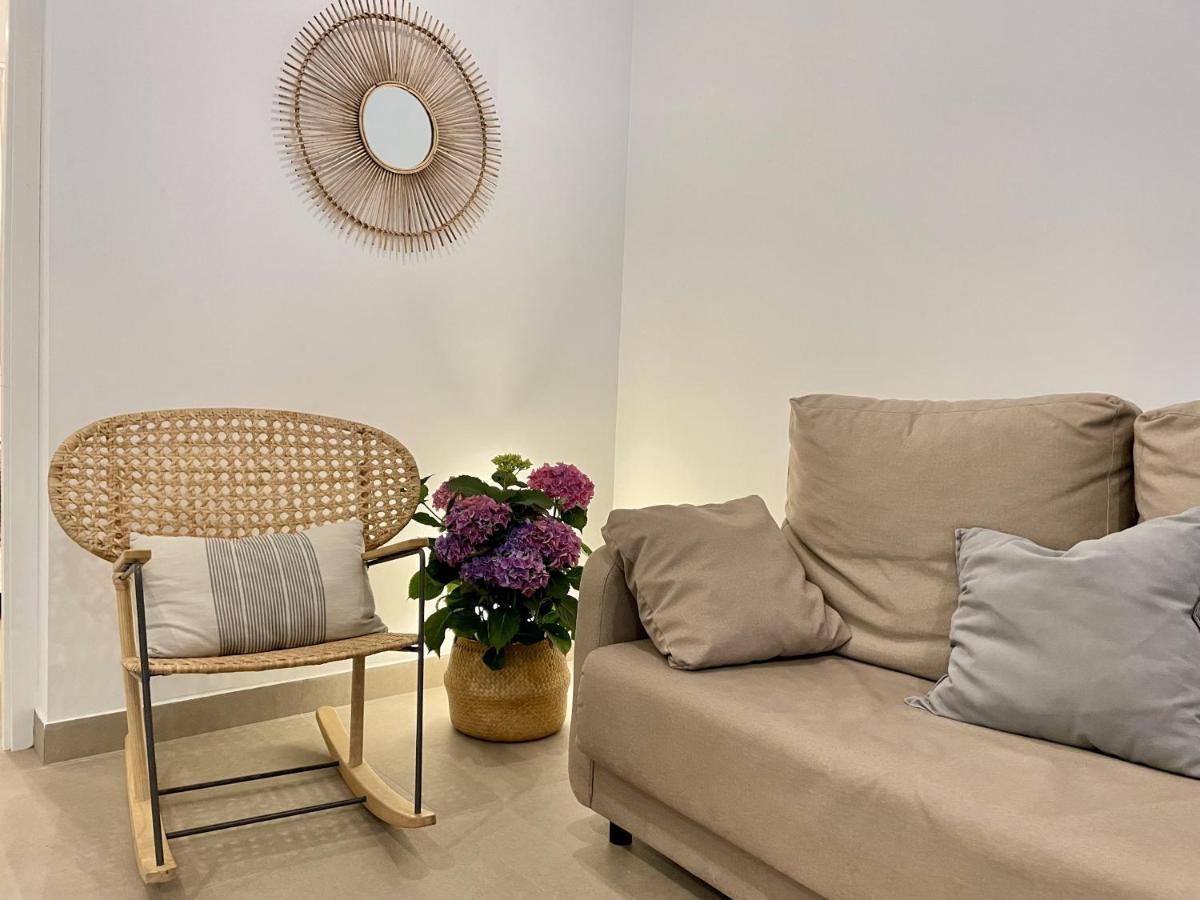 Apartamentos Madreselva Fernan Perez Esterno foto